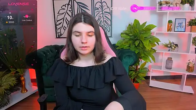 Viola  Shy online show from 02/13/25, 09:06