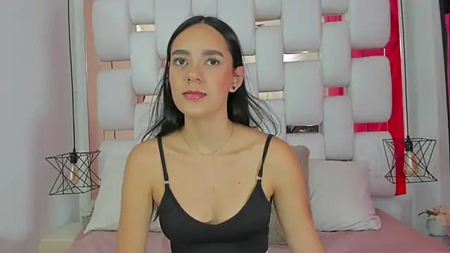 EmmyCruzZ online show from 09/23/25, 07:06