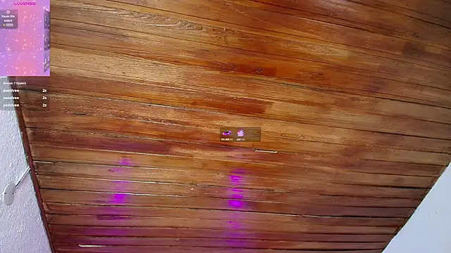 Snapshot of sarah_banks1 chatting on 03/07/25, 07:05 sarah banks1 online show from 03/07/25, 07:05