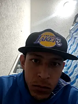 Snapshot of Leonul chatting on 12/23/24, 09:05 Leonul online show from 12/23/24, 09:05