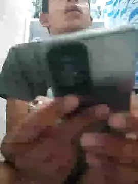 Snapshot of Leonul chatting on 12/29/24, 12:41 Leonul online show from 12/29/24, 12:41