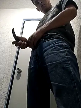 Snapshot of Leonul chatting on 01/06/25, 12:59 Leonul online show from 01/06/25, 12:59