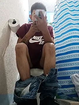 Snapshot of Leonul chatting on 01/22/25, 12:38 Leonul online show from 01/22/25, 12:38