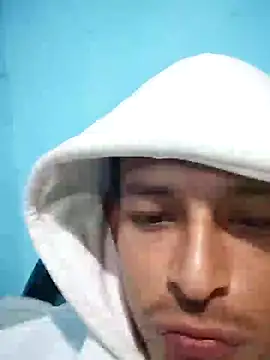 Snapshot of Leonul chatting on 02/03/25, 04:25 Leonul online show from 02/03/25, 04:25