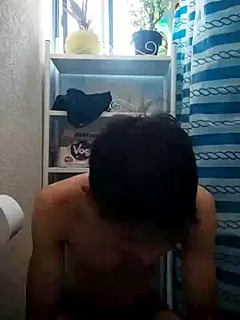 Snapshot of Leonul chatting on 02/10/25, 09:36 Leonul online show from 02/10/25, 09:36