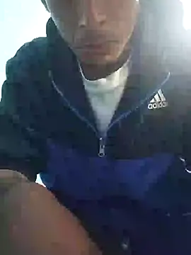 Snapshot of Leonul chatting on 02/18/25, 07:43 Leonul online show from 02/18/25, 07:43