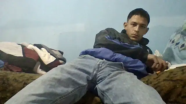 Snapshot of Leonul chatting on 03/13/25, 01:18 Leonul online show from 03/13/25, 01:18