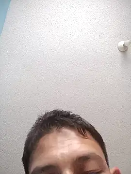 Snapshot of Leonul chatting on 03/19/25, 02:02 Leonul online show from 03/19/25, 02:02