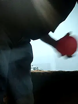 Snapshot of Leonul chatting on 03/23/25, 07:20 Leonul online show from 03/23/25, 07:20