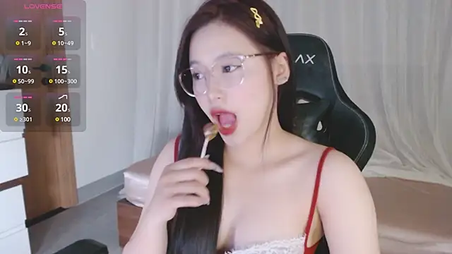 Lin SiYee online show from 03/19/25, 02:35