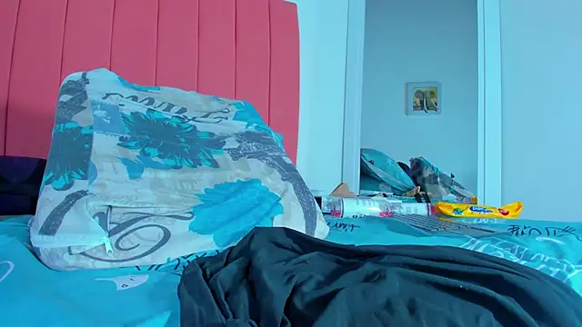 valen rose0 online show from 02/01/25, 03:07