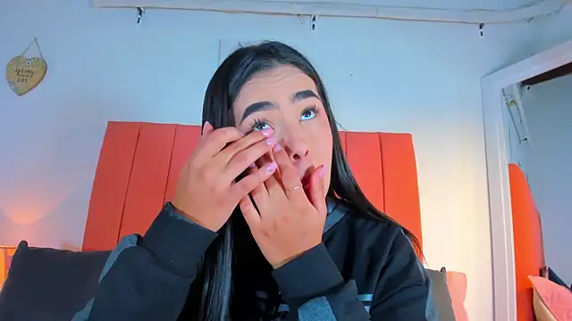 valen rose0 online show from 09/15/25, 12:16