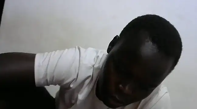 Snapshot of African_sexxy_ chatting on 02/23/25, 06:12 African sexxy  online show from 02/23/25, 06:12