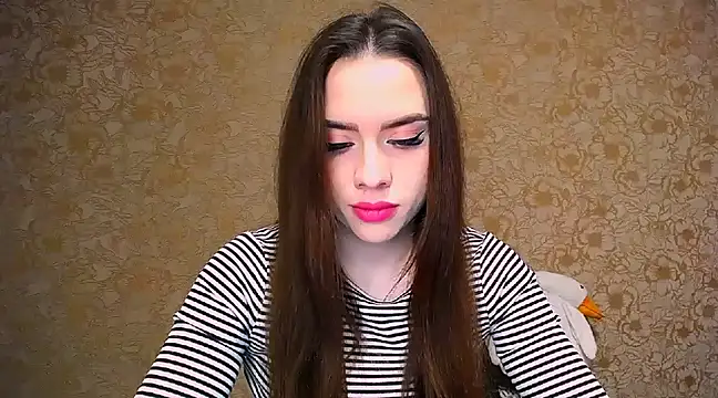 Snapshot of _your_fantasy_girl chatting on 03/19/25, 07:38 your fantasy girl online show from 03/19/25, 07:38