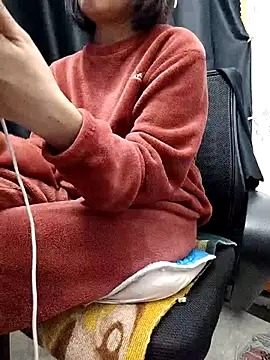 Haralushiaaa online show from 12/19/25, 04:03