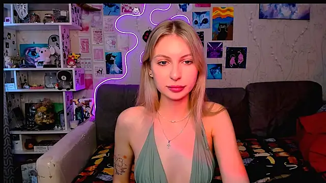 Maria Hunt online show from 12/14/24, 06:24