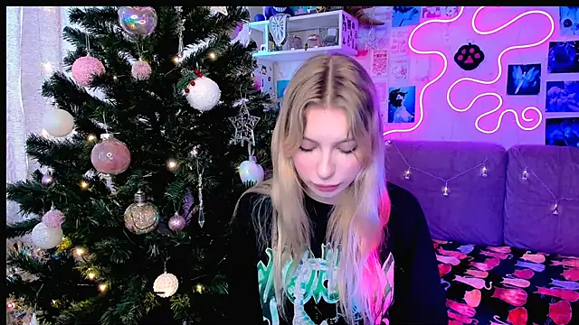 Maria Hunt online show from 12/24/24, 06:00