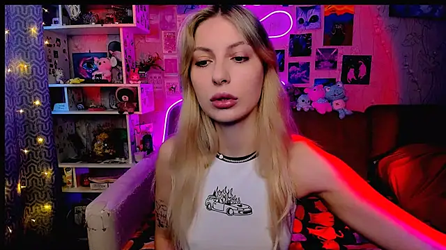 Maria Hunt online show from 01/21/25, 03:15