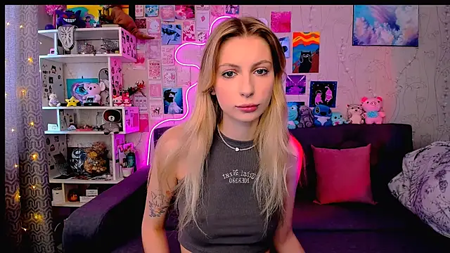 Maria Hunt online show from 02/07/25, 04:06