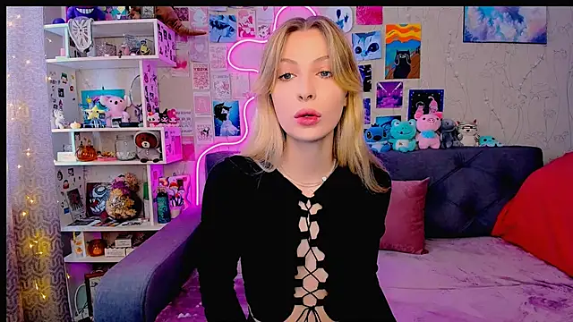 Maria Hunt online show from 02/27/25, 04:20