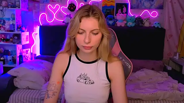 Maria Hunt online show from 11/07/25, 04:56