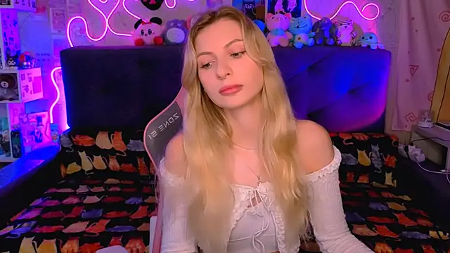 Maria Hunt online show from 11/19/25, 05:29