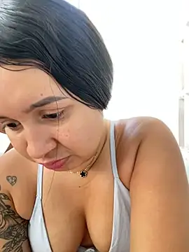 Pretty Isadora online show from 01/08/25, 09:55