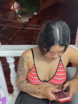 Pretty Isadora online show from 01/11/25, 12:44