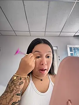 Pretty Isadora online show from 02/01/25, 07:02