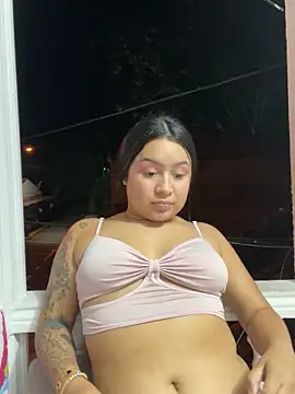 Pretty Isadora online show from 02/05/25, 12:42