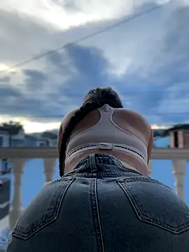 Pretty Isadora online show from 09/21/25, 09:49