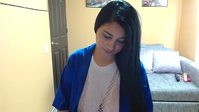 Snapshot of Kerly_Lopez chatting on 02/08/25, 03:21 Kerly Lopez online show from 02/08/25, 03:21