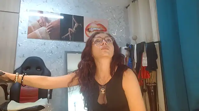 Samantabrown  online show from 06/15/26, 11:23
