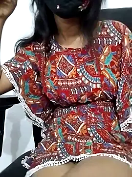 Snapshot of Triveni-Lovely chatting on 11/25/25, 07:41 Triveni-Lovely online show from 11/25/25, 07:41