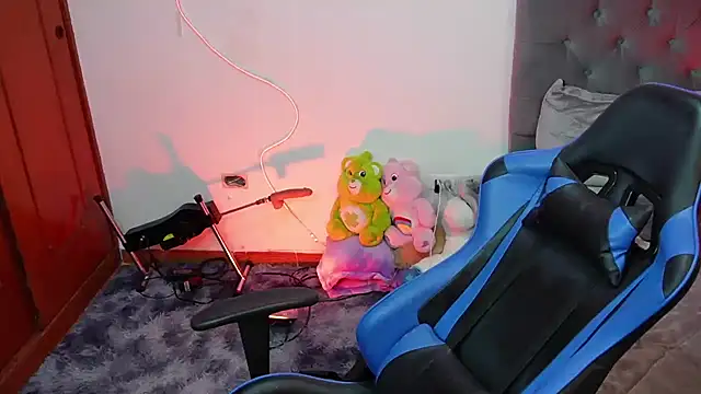 tay ler3 online show from 12/09/24, 08:33