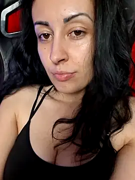 Snapshot of loryyy_sexyyy chatting on 06/13/26, 08:29 loryyy sexyyy online show from 06/13/26, 08:29