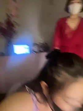 Snapshot of --Lyly-- chatting on 01/13/26, 04:18 --Lyly-- online show from 01/13/26, 04:18