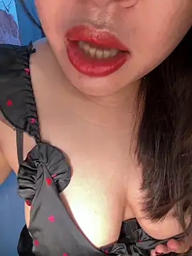 --Lyly-- online show from 05/18/26, 07:58