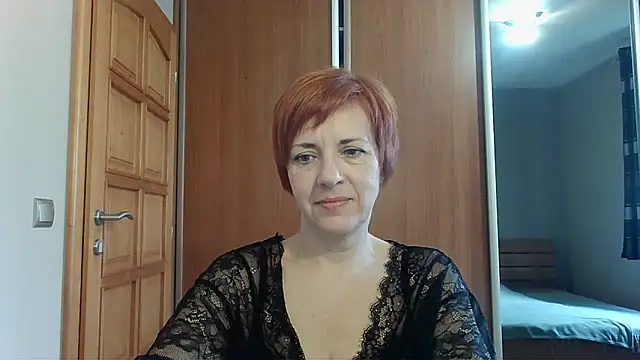 Snapshot of LoraLoraMay chatting on 04/15/26, 12:56 LoraLoraMay online show from 04/15/26, 12:56