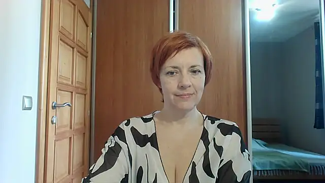 Snapshot of LoraLoraMay chatting on 04/20/26, 08:50 LoraLoraMay online show from 04/20/26, 08:50