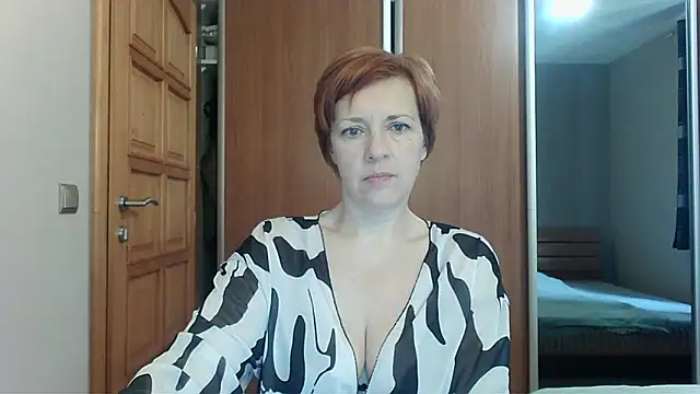 Snapshot of LoraLoraMay chatting on 04/23/26, 07:52 LoraLoraMay online show from 04/23/26, 07:52