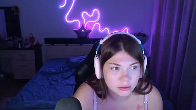 helengilmor online show from 09/16/25, 03:46