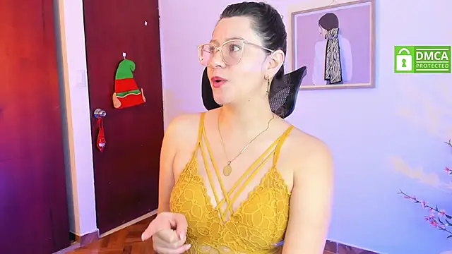 Snapshot of Chanelll_Taylorr_ chatting on 12/28/24, 12:35 Chanelll Taylorr online show from 12/28/24, 12:35