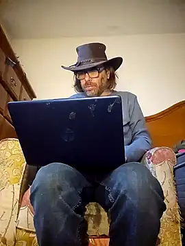 Snapshot of Geaux_Again chatting on 12/20/24, 06:45 Geaux Again online show from 12/20/24, 06:45