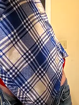 Snapshot of Geaux_Again chatting on 03/18/26, 06:00 Geaux Again online show from 03/18/26, 06:00