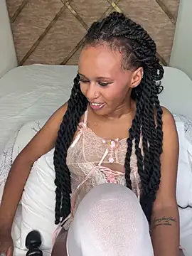 Snapshot of Star_Light2 chatting on 01/01/25, 01:26 Star Light2 online show from 01/01/25, 01:26