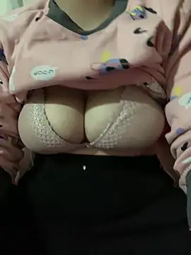 Milk Mom99 online show from 02/28/25, 02:20