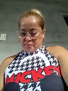 Snapshot of natally_ross21 chatting on 04/16/26, 12:06 natally ross21 online show from 04/16/26, 12:06
