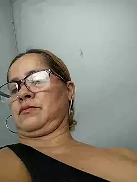 Snapshot of natally_ross21 chatting on 06/16/26, 08:33 natally ross21 online show from 06/16/26, 08:33