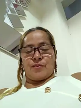 Snapshot of natally_ross21 chatting on 06/18/26, 10:58 natally ross21 online show from 06/18/26, 10:58